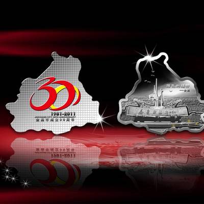 定制紀(jì)念章 企業(yè)禮品市場(chǎng)分析與純銀徽章廠家選擇指南